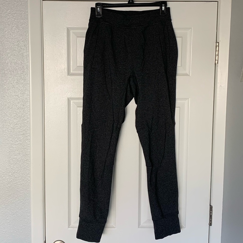 Lululemon Unisex Joggers in Heathered Charcoal